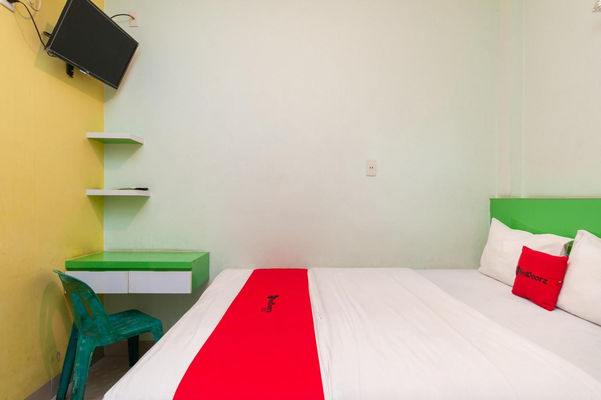 Reddoorz Syariah At Dinda Residence Medan Eksteriør billede