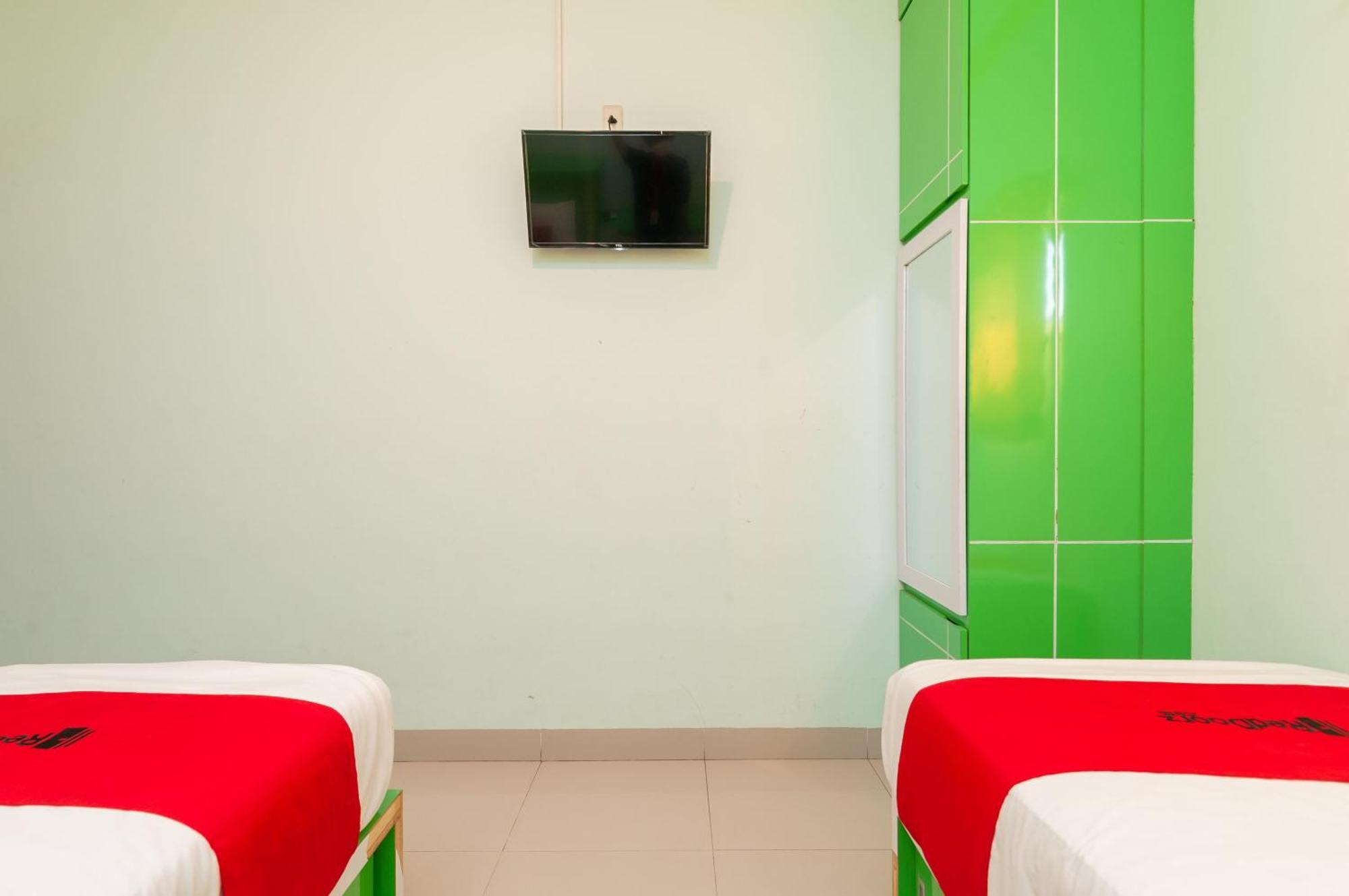 Reddoorz Syariah At Dinda Residence Medan Eksteriør billede